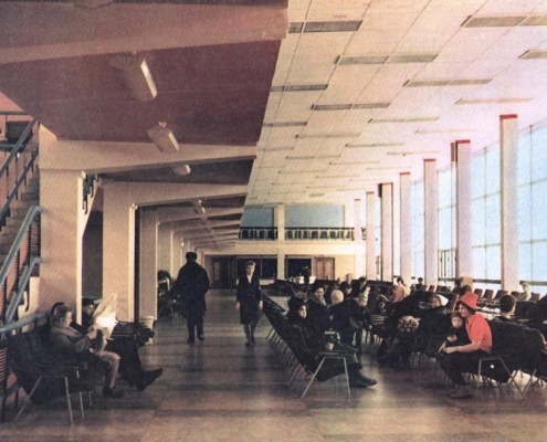 Зал ожидания аэровокзала Толмачево. 1964